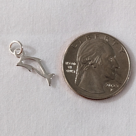 S925 Sterling Silver NEW Dolphin Charm - Picture 4 of 5
